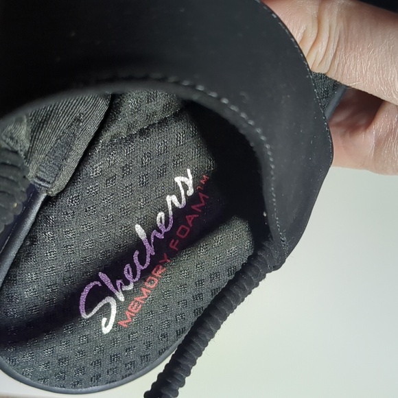 Skechers Black Strappy Wedge Sandals with Glittery Criss-cross Toe-Strap - Picture 4 of 9